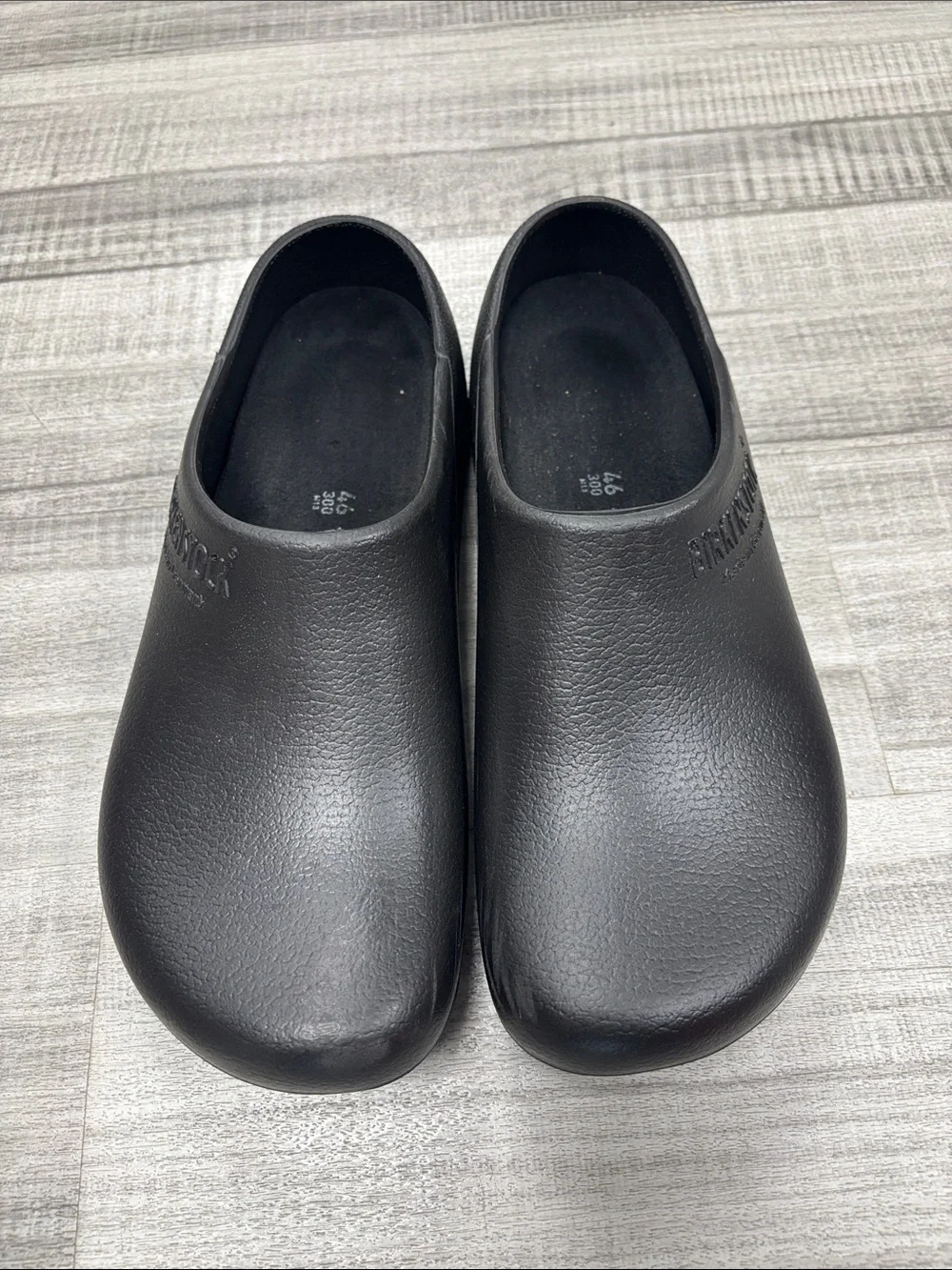 Birkenstock Men's Black Slip-On Clog